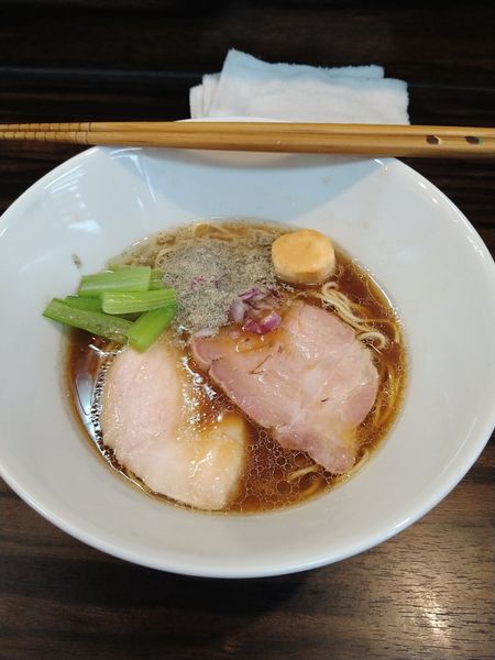 「島根県産しじみ中華そば（醤油）」@中華そば 梟の写真