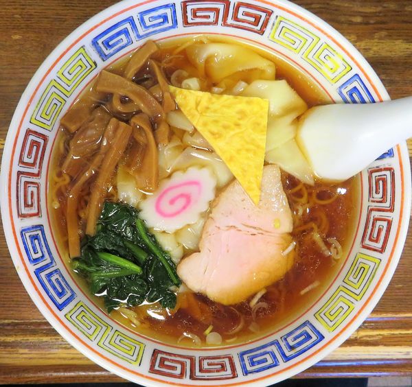 「ワンタンメン（870円）」@中華そば 萬福の写真