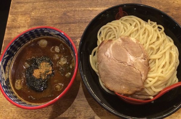 「つけ麺 大盛 チャーシュー1枚」@つけ麺専門店 三田製麺所 新宿西口店の写真