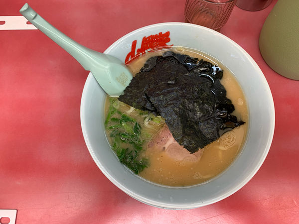 「醤油ラーメン」@山岡家 富士店の写真