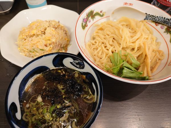 「正油つけ麺＋半チャーハンセット980円」@メンショップ アキラの写真