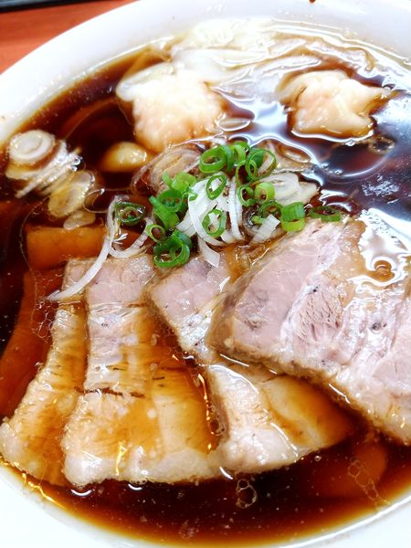 「特製ラーメン・濃口(醤油味)」@日陰の写真