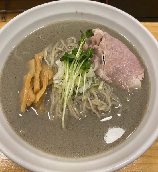 「【限定】冷やし濃厚煮干しラーメン　９００円」@煮干らーめん 紫乱の写真