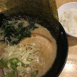 紫龍らーめん、サービスライス