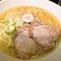 塩ラーメン(820円)