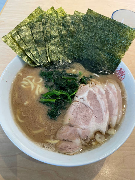 「中盛り　チャーシュー　海苔」@家系ラーメン 貫徹家の写真