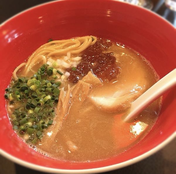 「魚介豚骨醤油ラーメン」@men-eiji HIRAGISHI BASEの写真