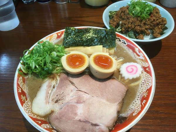 「濃厚ラーメン 豚魚」@ラーメンかなやの写真