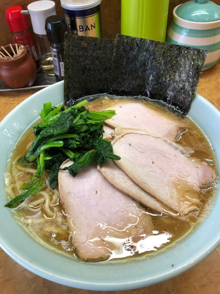 「チャーシュー麺中盛、硬め濃いめ」@ラーメン西山家 君津店の写真