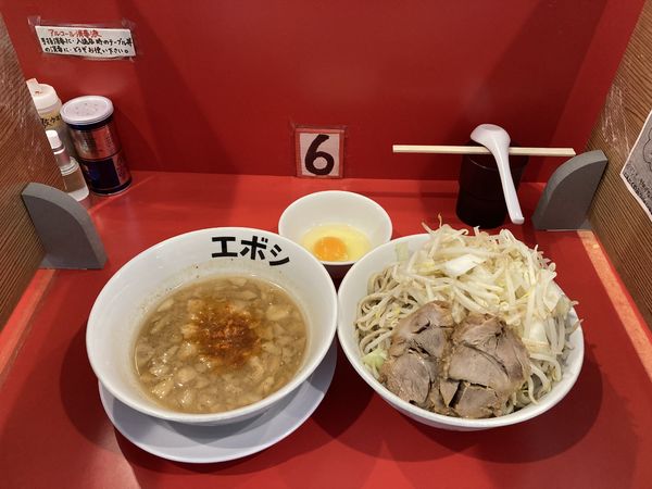 「エボシのつけ麺【中、ﾔｻｲﾆﾝﾆｸﾏｼ】」@ラーメン エボシ 都通本店の写真