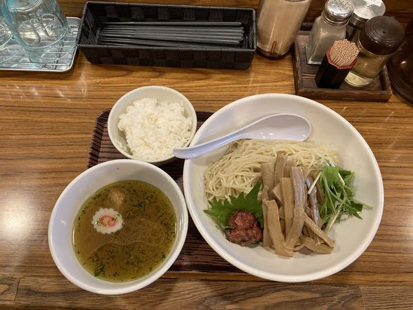 「塩梅シソつけソバ【シソ油梅肉赤シソ添え】」@中華ソバ 素和可の写真