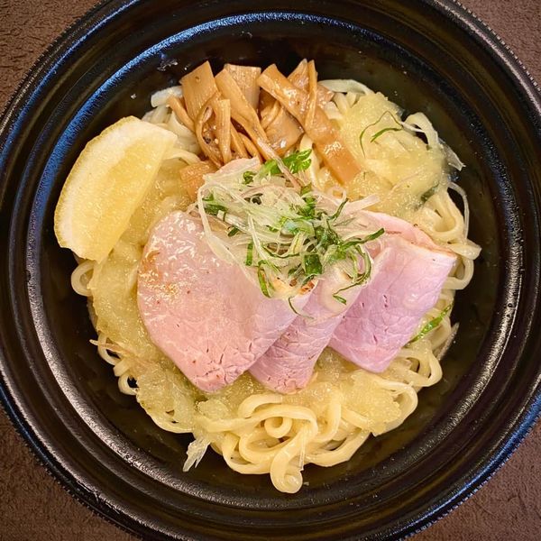 【大崎裕史監修・期間限定】冷やし塩ら〜麺・柑橘入り（麺屋武蔵系列9店舗で発売）