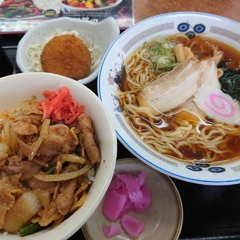 山田うどん食堂 新座道場店の画像