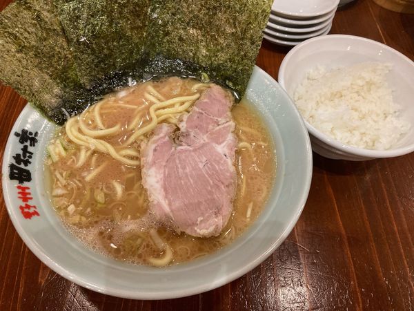 「豚骨醤油ラーメン720円+半ライス60円」@横浜らーめん 田村家 足利店の写真