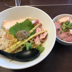 カルピスバターとズワイガニ混ぜそばカニミソ入り