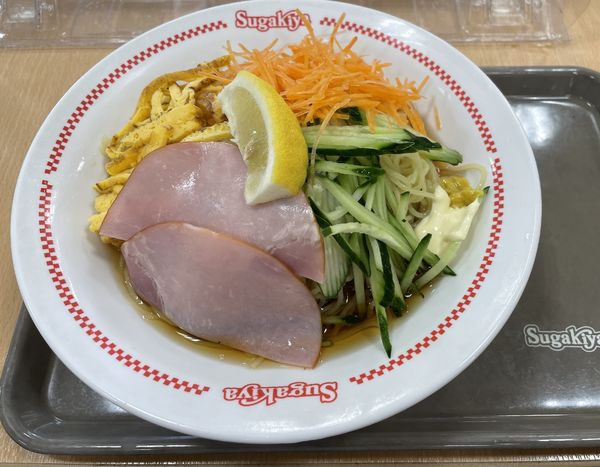 「冷やしラーメン 大盛り590円＋あんみつ290円」@スガキヤ 高富平和堂店の写真