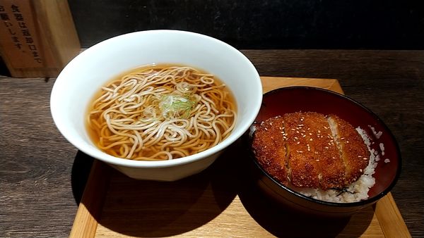 「かけそば（ミニタレカツ丼セット ６９０円）」@蕎麦 いまゐ 新横浜店の写真