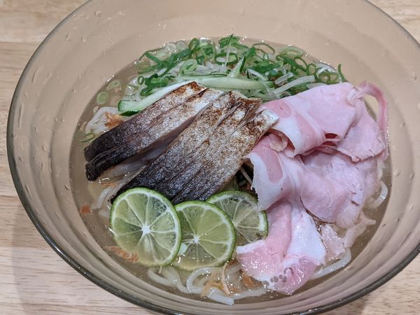 「炙り〆鯖冷やし塩そば」@福島壱麺の写真
