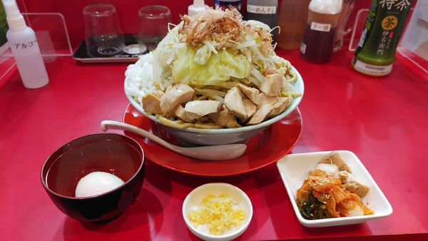 「まぜ麺・麺マシ×２・ショウガ・鶏キムチ（ちょいアブラ）」@自家製麺 酉の写真