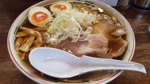 「朝　味玉チャーシューメン　醤油　大盛」@らあめん 寸八 総本店の写真