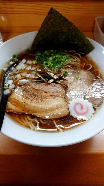 「煮干しラーメン 醤油 (860円税込)」@煮干しラーメン つかさの写真