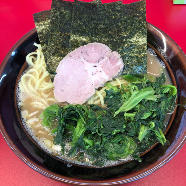 「塩豚骨＋ほうれん草」@家系ラーメン 佐々喜家の写真