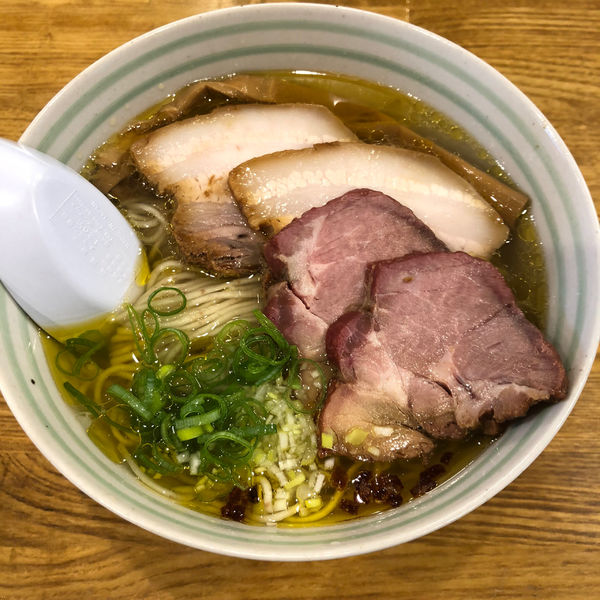 「醤油ラーメン＋チャーシュー」@ROOSTERの写真