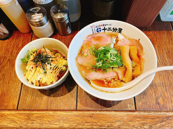 「十二分屋そば+豚丼」@近江熟成醤油 十二分屋 早稲田店の写真