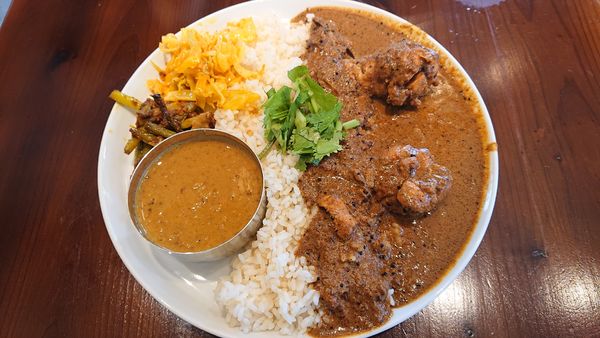 「かりいプレート　１３００円　※」@かりい食堂の写真