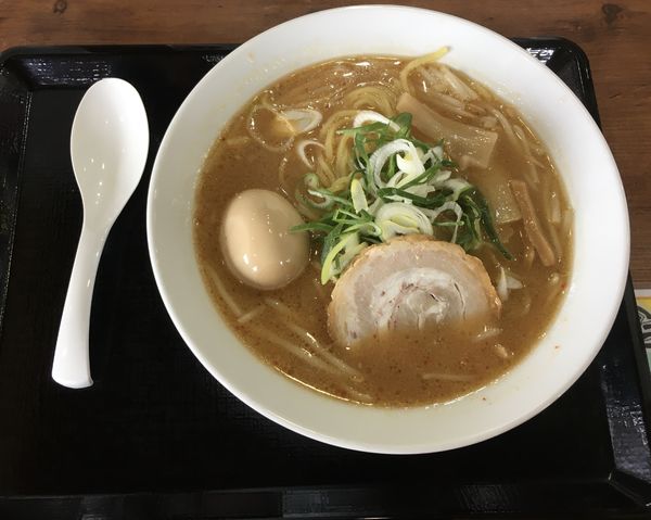 「白味噌ラーメン(640￥)」@北海道らぁめん伝丸 6号ひたちなか田彦店の写真