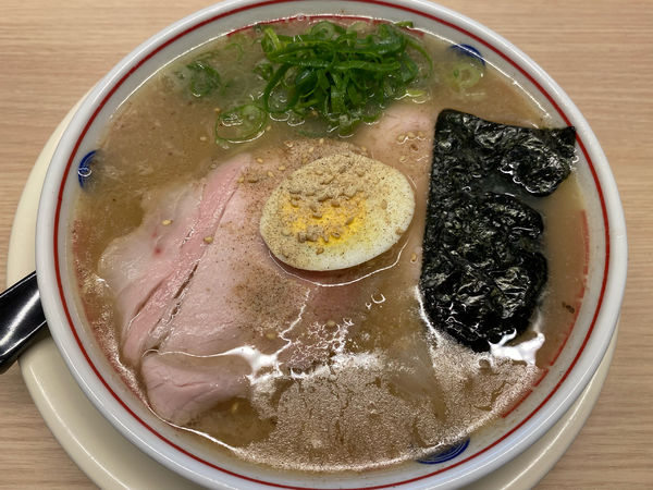 「淡口豚骨ラーメン」@空ノ色 王子店の写真
