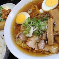 黒豚ぎょうざと中華食堂 米吉 泉店の画像