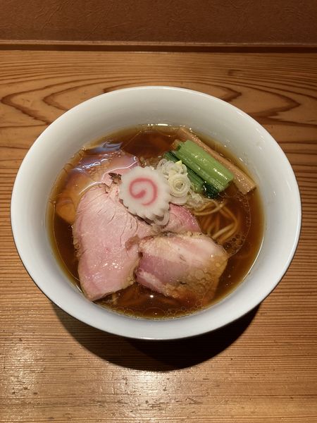 「醤油ラーメン　900円」@らぁめん鴇の写真