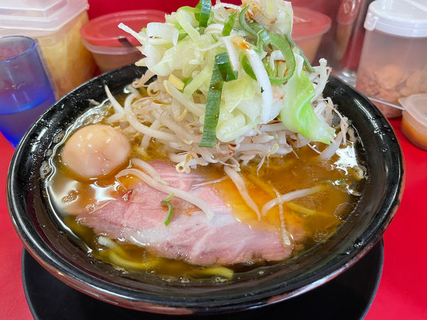「野菜ラーメン 中盛」@家系ラーメン とらきち家の写真