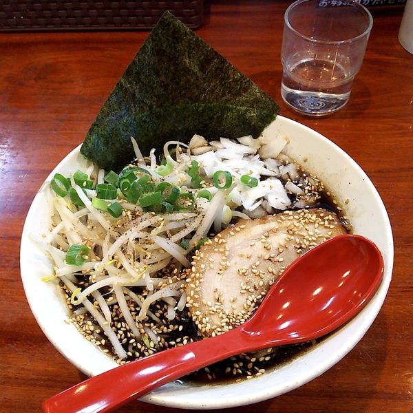 「くろすけ+きざみ玉ねぎ」@我流らーめん 心瀧の写真