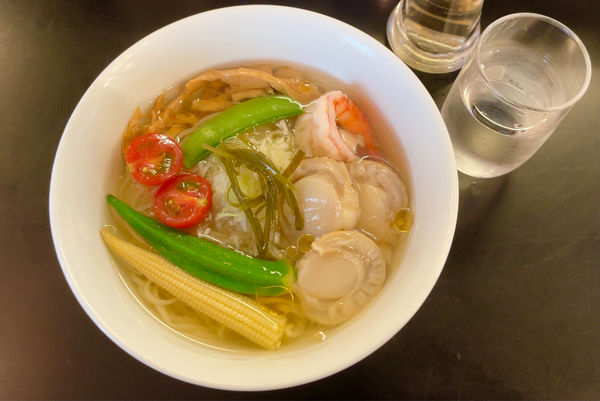 「限定 冷やし塩にぼしラーメン with蒸しホタテ増し」@麺処にしむらの写真