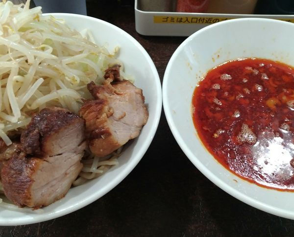 「赤いつけ麺」@ぶたけん。の写真