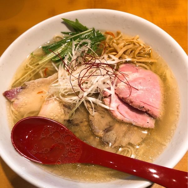 「香菜鶏だし塩チャーシューメン」@麺屋 翔 品川店の写真