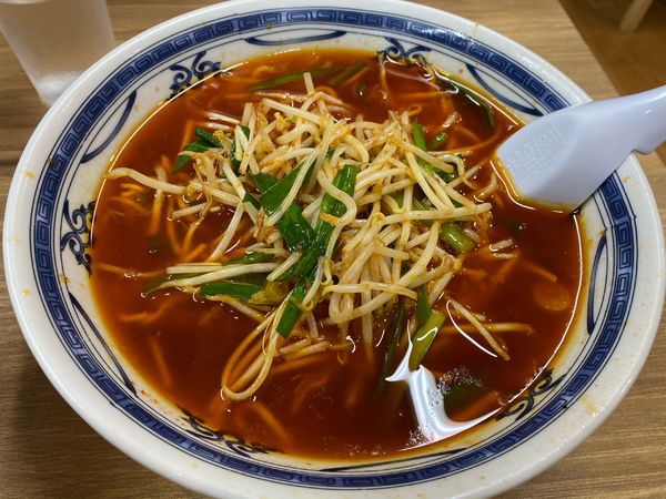 「激辛スタミナラーメン（醤油）820円」@あしなや食堂の写真