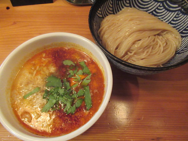 「【限定】トマト昆布水の担担つけ麺（950円）」@麺堂にしき 新宿歌舞伎町店の写真