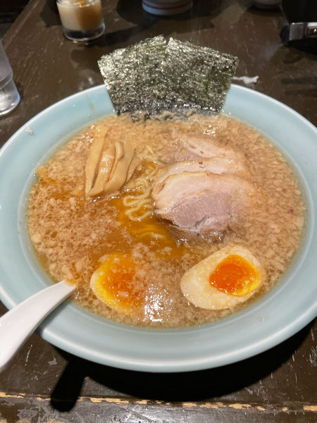 「特製らーめん大盛」@麻布ラーメン 麻布十番店の写真