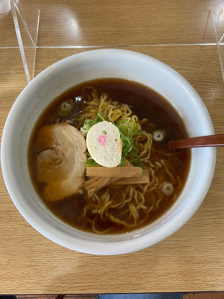 「醤油ラーメン」@ラーメンしろくまの写真