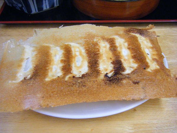 「ギョーザ」@神社ラーメン 峰英軒の写真