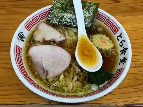 「手打中華そば 小　600円」@とら食堂の写真