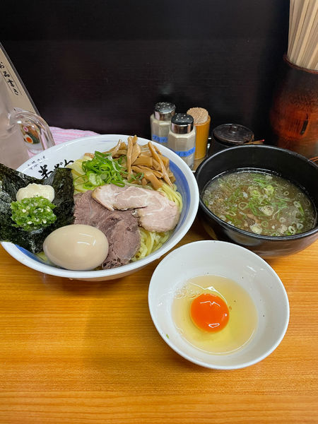 「牛出汁つけそば大盛り」@中華そば 半ざわの写真