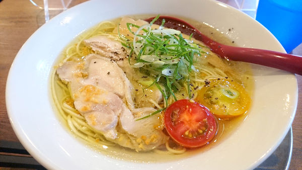 「【昼】塩ガーリックそば」@立ち呑み居酒屋 金町製麺の写真