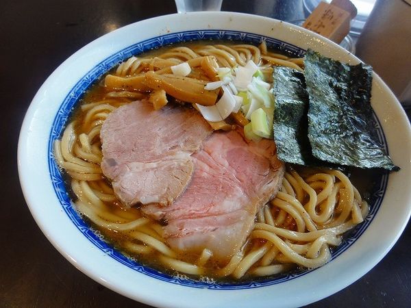 「ラーメン1080円中盛」@つけ麺 麦の香の写真