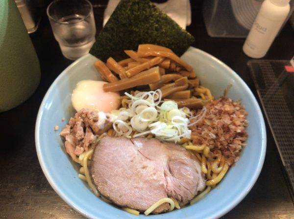 「油そば大盛り メンマ、温玉追加」@兎に角 松戸店の写真