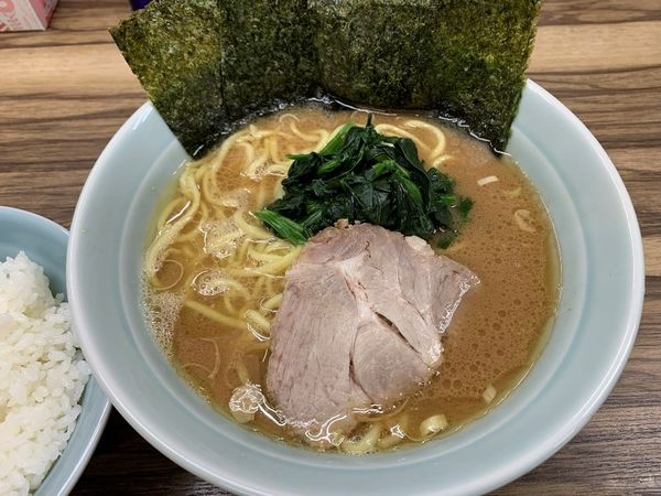 「ラーメン並＋サービスライス」@横浜ラーメン 武源家の写真
