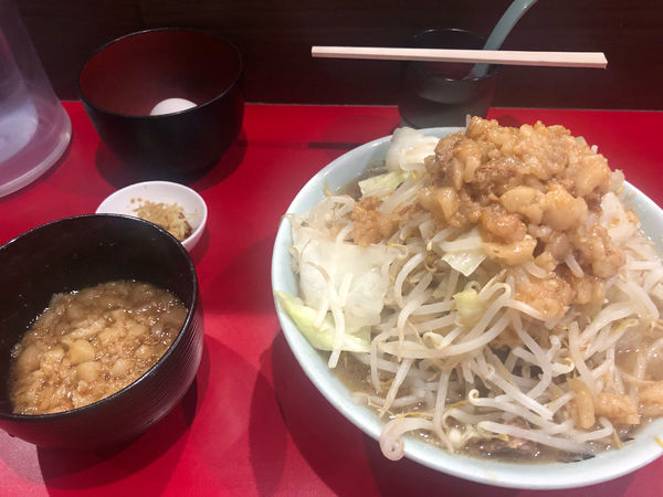 「ラーメン860・野菜マシ・アブラマシ・生姜・少な目玉子」@ラーメンきずなの写真